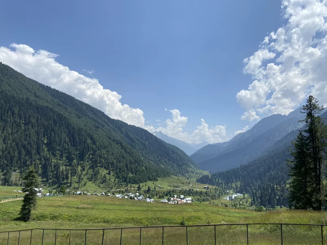 Photo of Tarsar marsar Trek By Rinki Popli