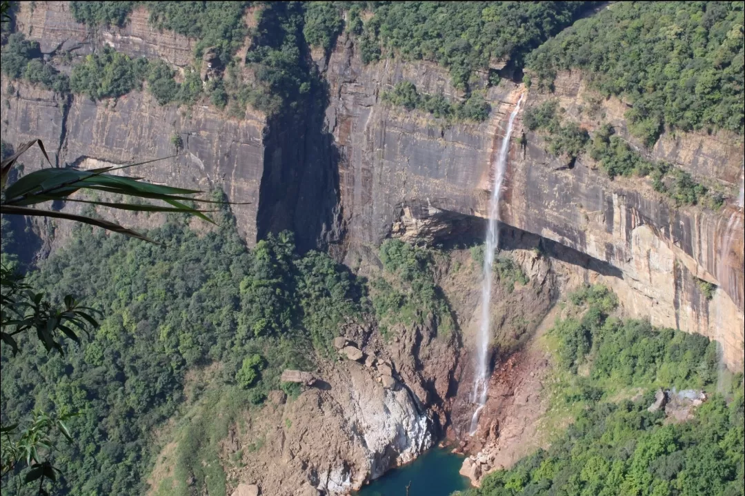 Photo of NohKaLikai Falls By Shruti Gupta