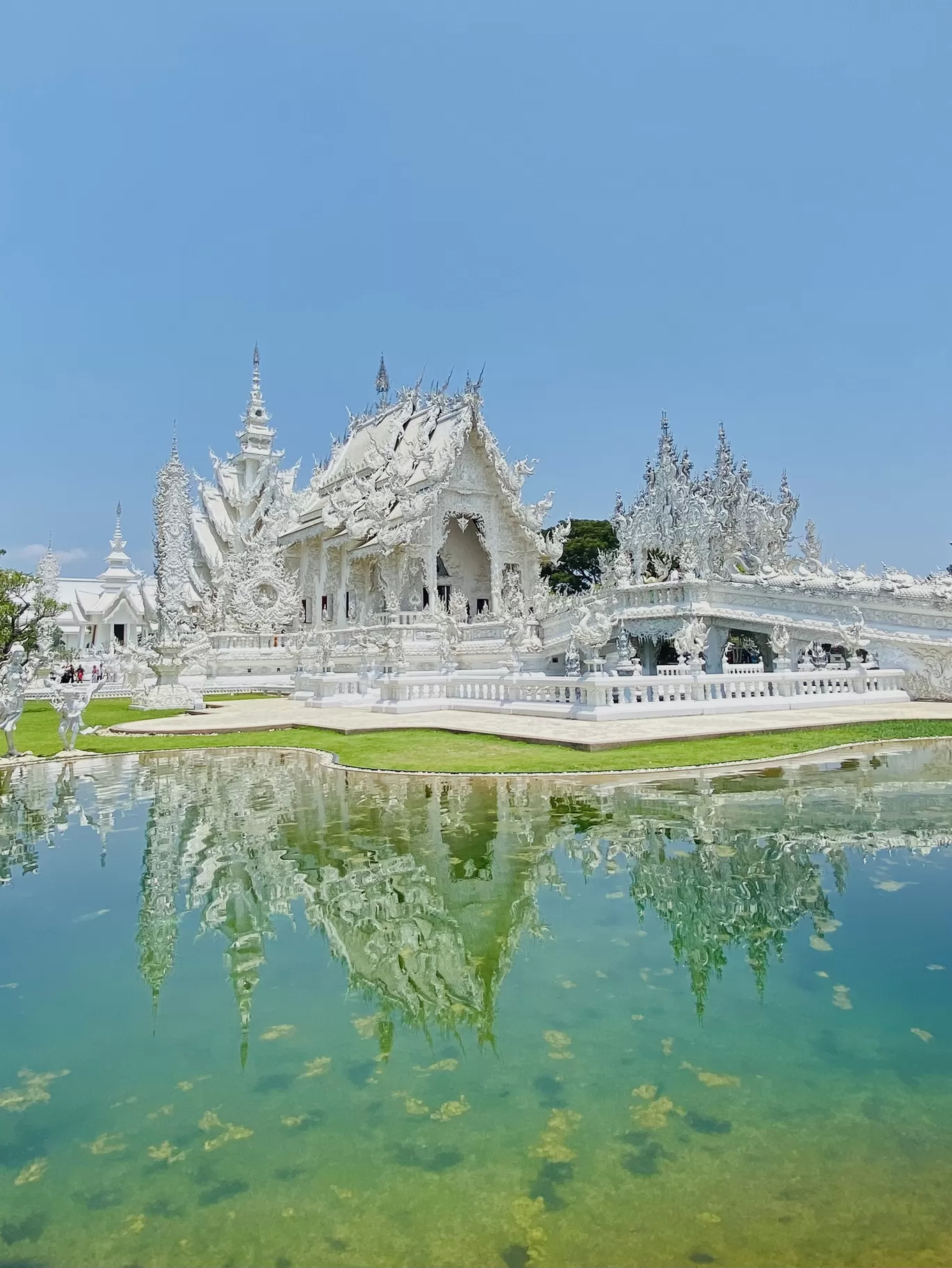 Photo of Wat Rong Khun - White Temple By Shraddha Bansode