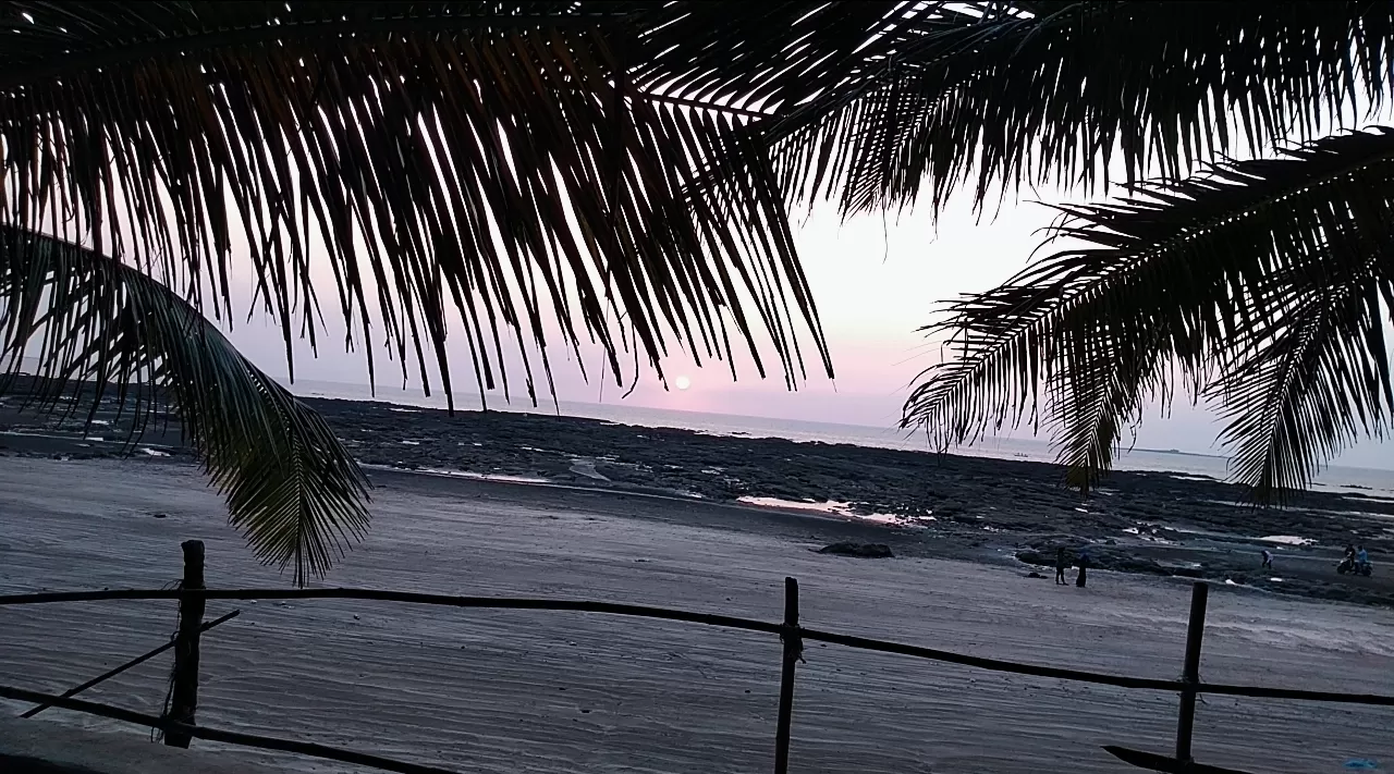 Photo of Uttan Beach By Rohita Pathak