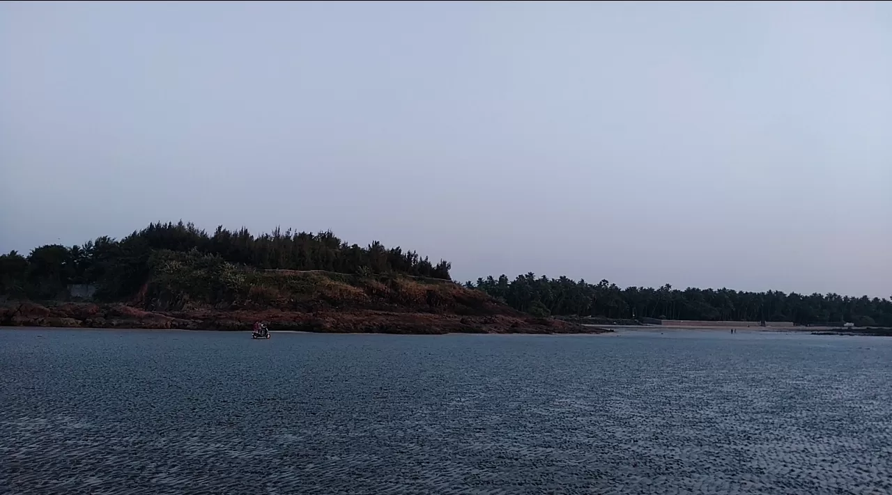 Photo of Uttan Beach By Rohita Pathak
