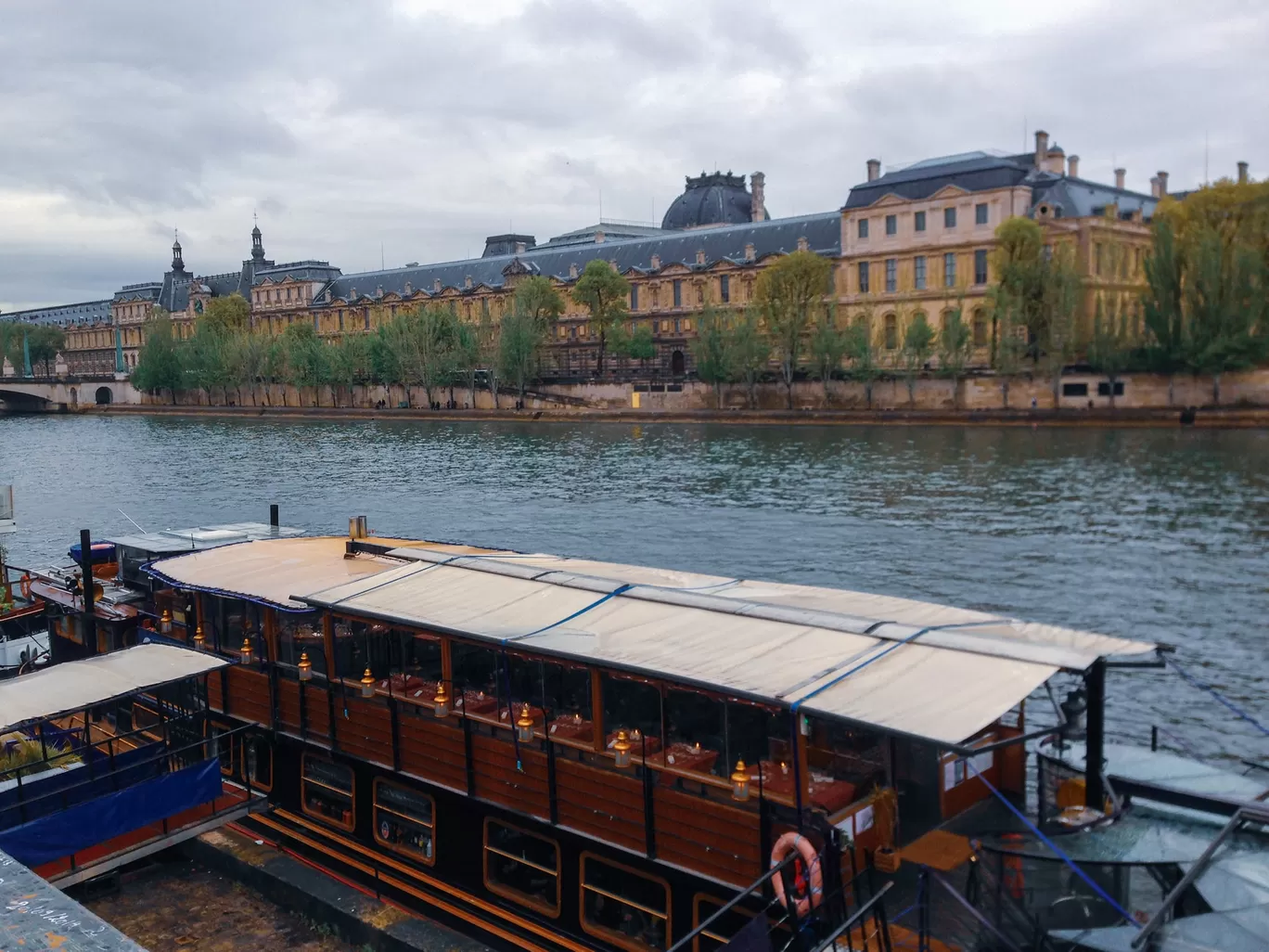Photo of Paris By Tanushree Jain
