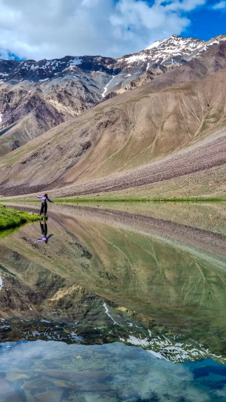 Photo of Chandrataal Lake By Niyati Saxena (migrantmusings)