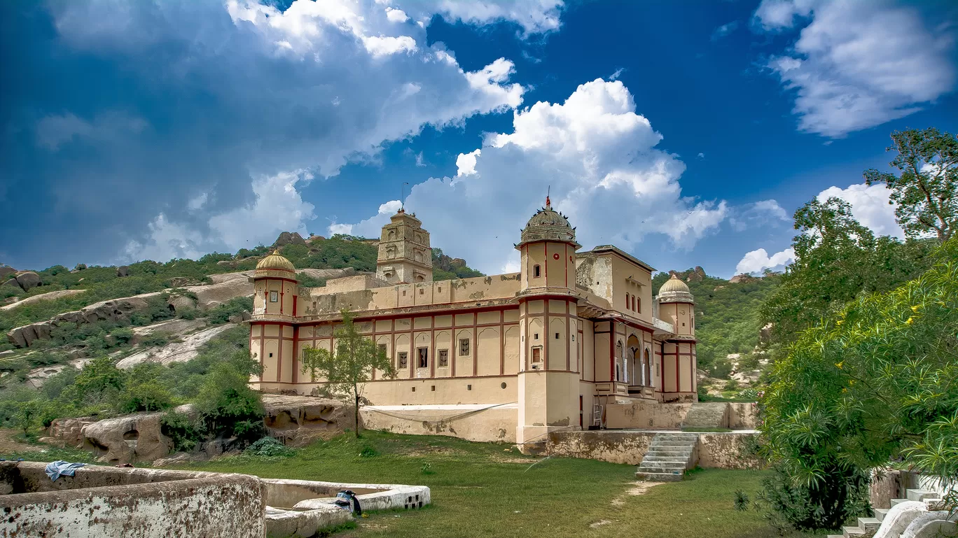 Photo of Dhosi Ka Pahad By Amarpreet