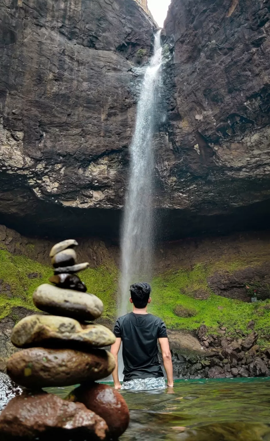 Photo of Devkund Waterfall By Vinit Tayade