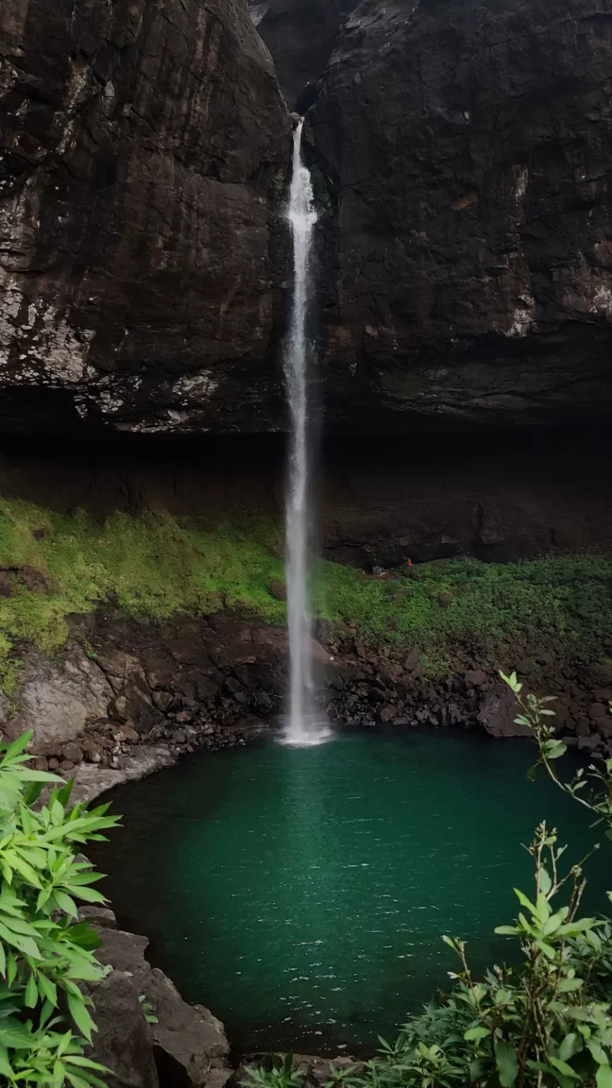 Photo of Devkund Waterfall By Vinit Tayade