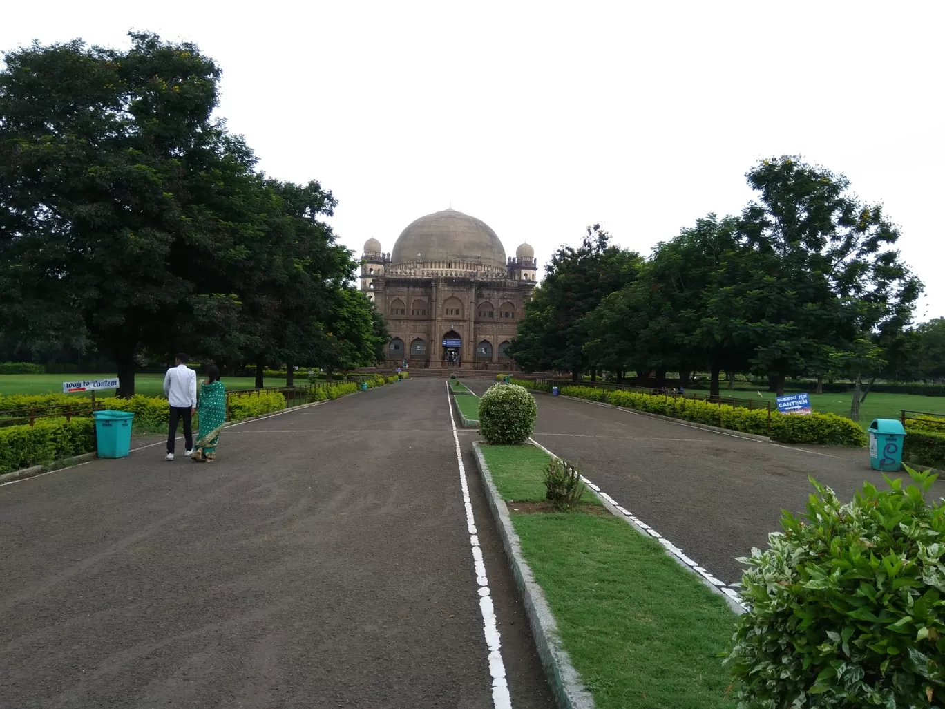 Photo of Gol Gumbaz By Kalaichezhiyan P