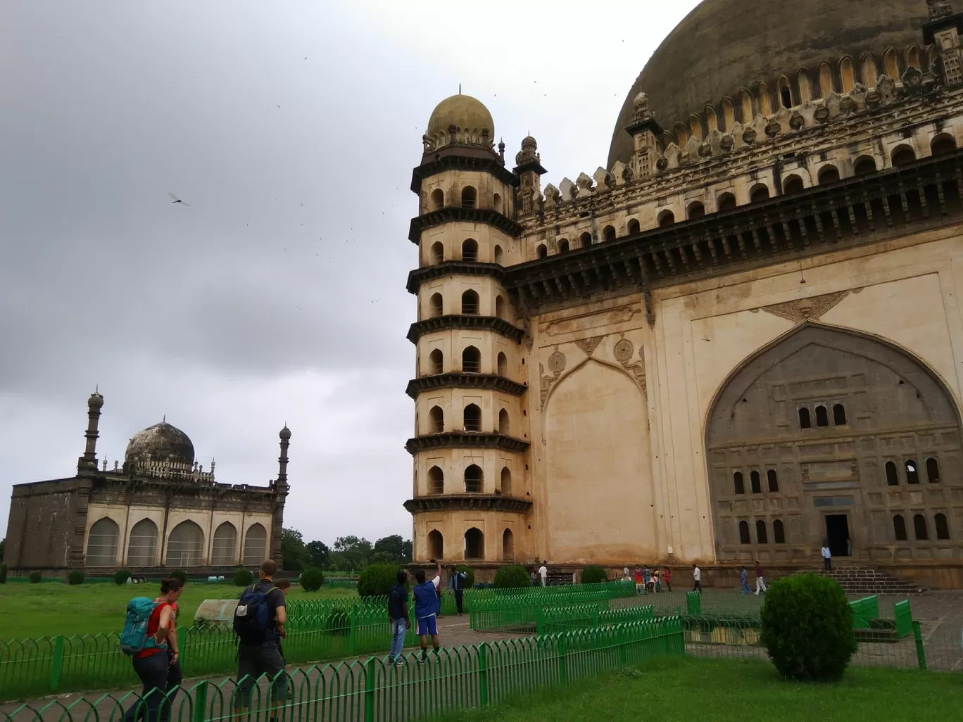 Photo of Gol Gumbaz By Kalaichezhiyan P