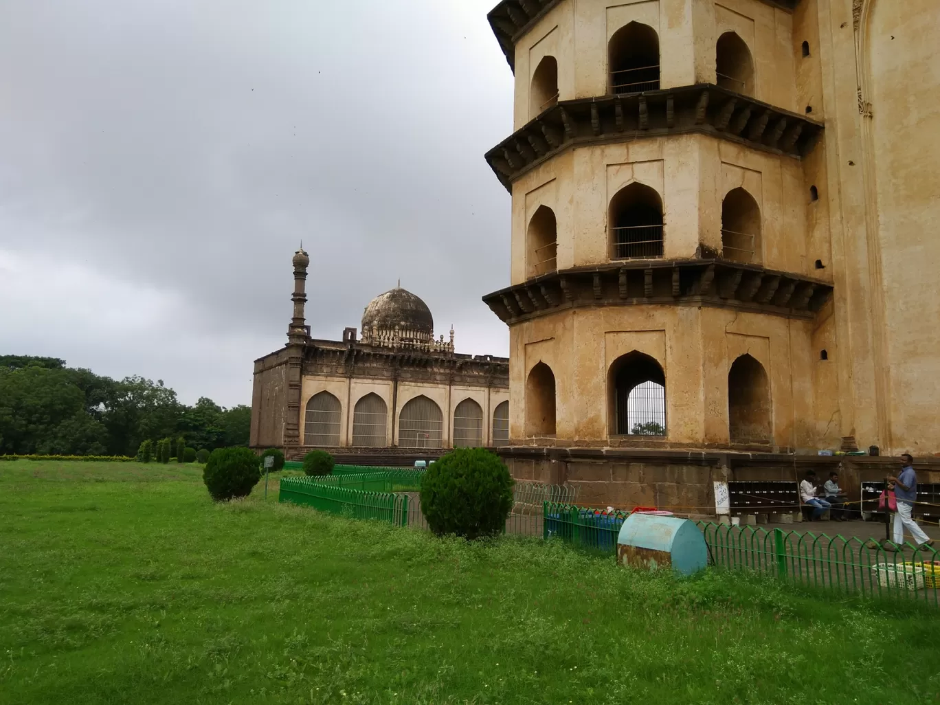 Photo of Gol Gumbaz By Kalaichezhiyan P