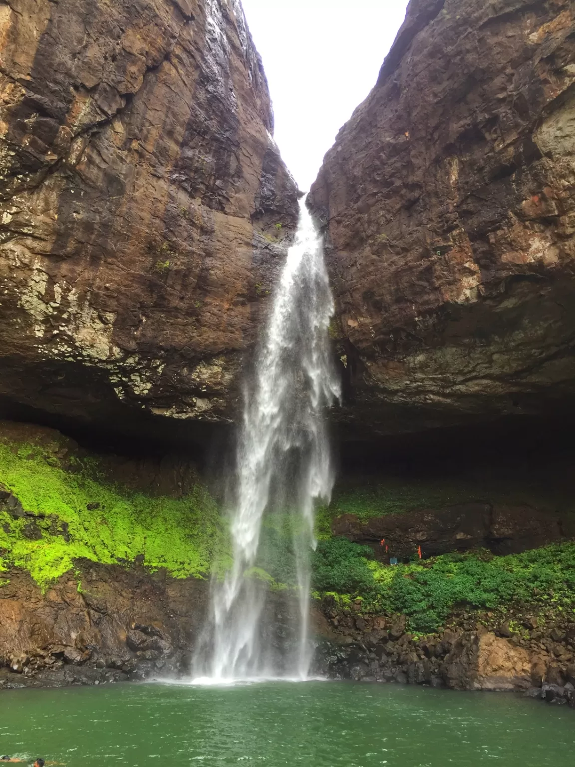 Photo of Devkund Waterfall By Prateek Gupta 