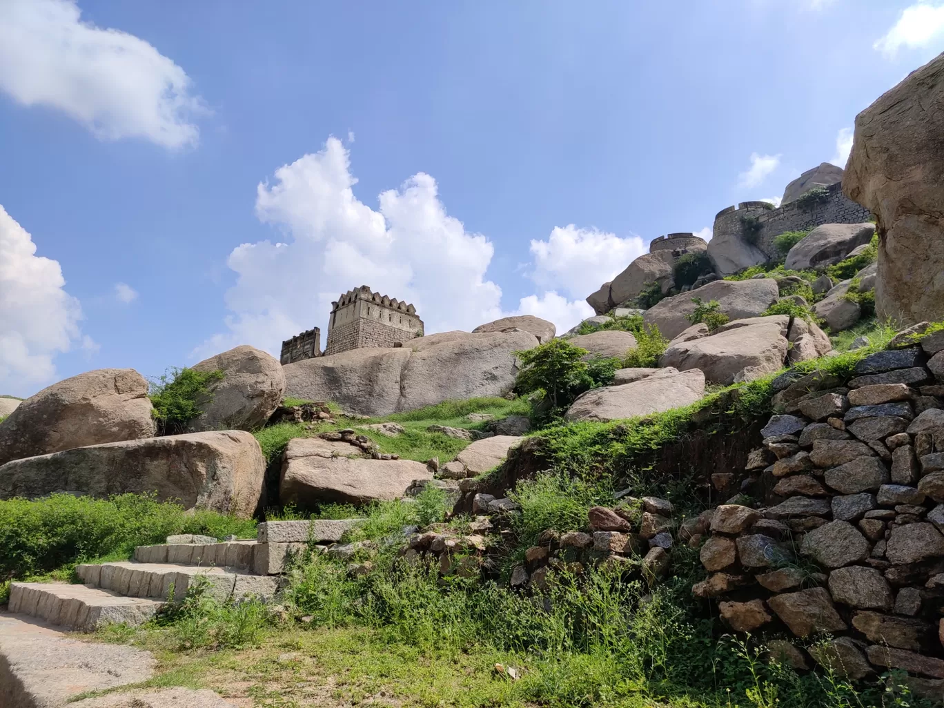 Photo of Madhugiri Fort By Srikanta Padhy