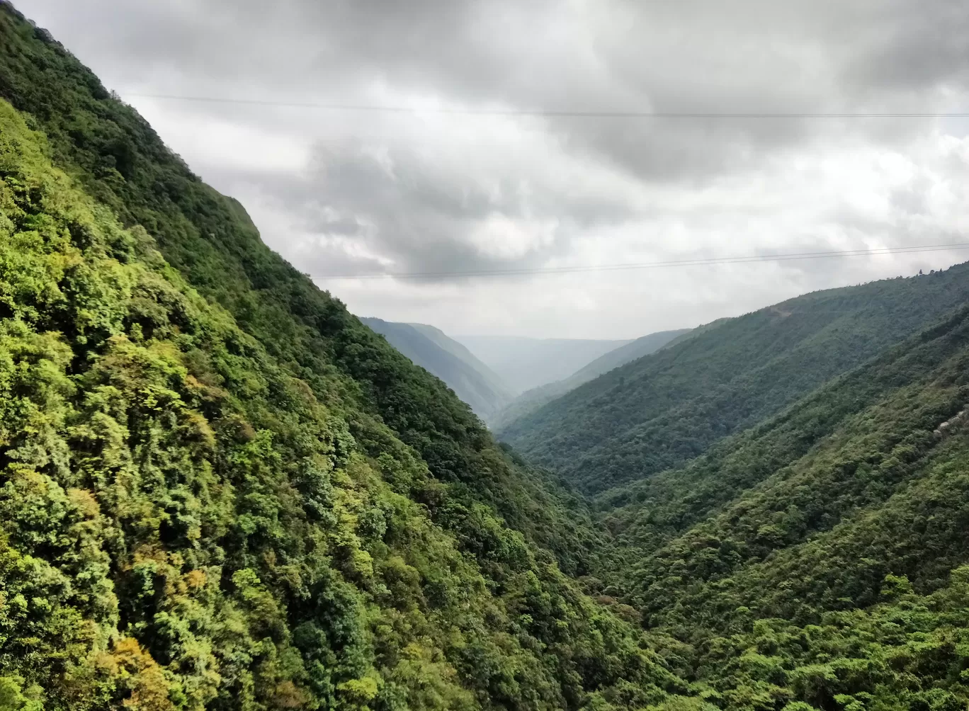 Photo of Mawkdok Dympep Valley View Point By Bhakti Prabhu