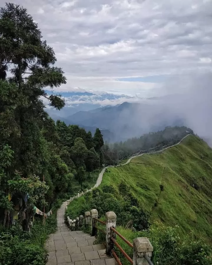 Photo of Tarey Bhir Entry Point - Scenic View By Kundan Bardewa