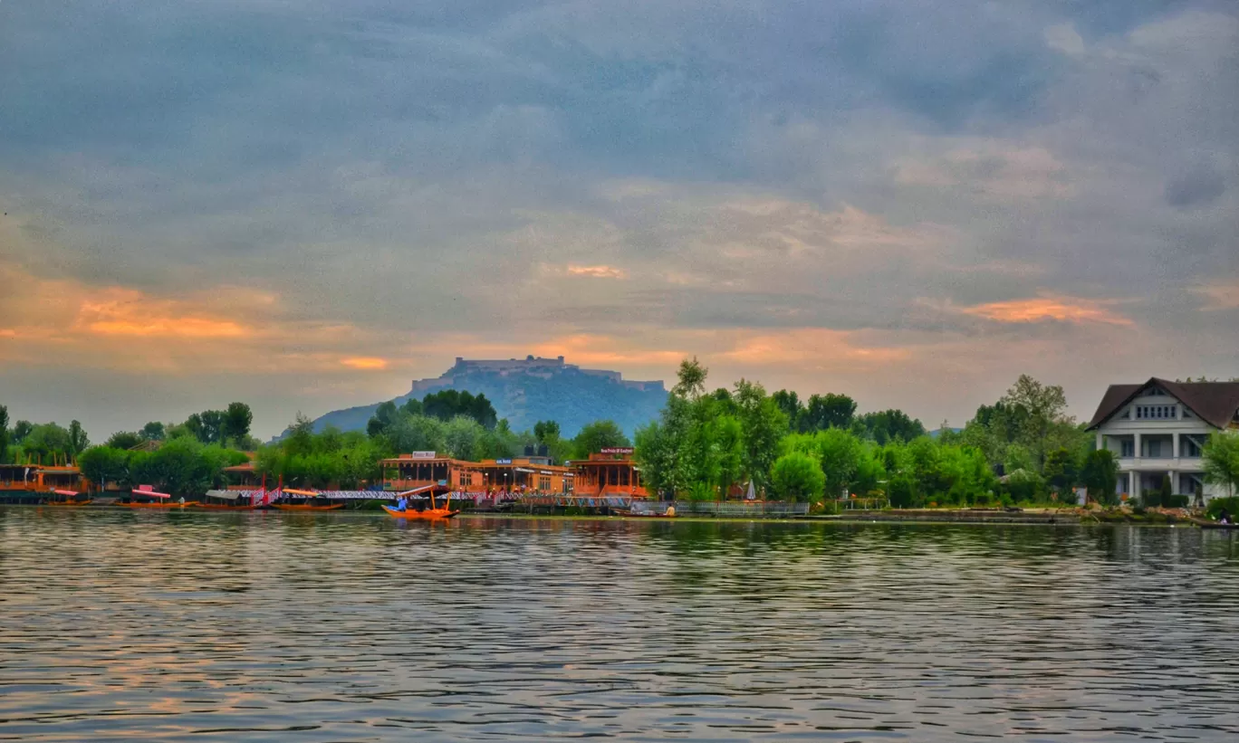 Photo of Kashmir By Pallavi Jadhav