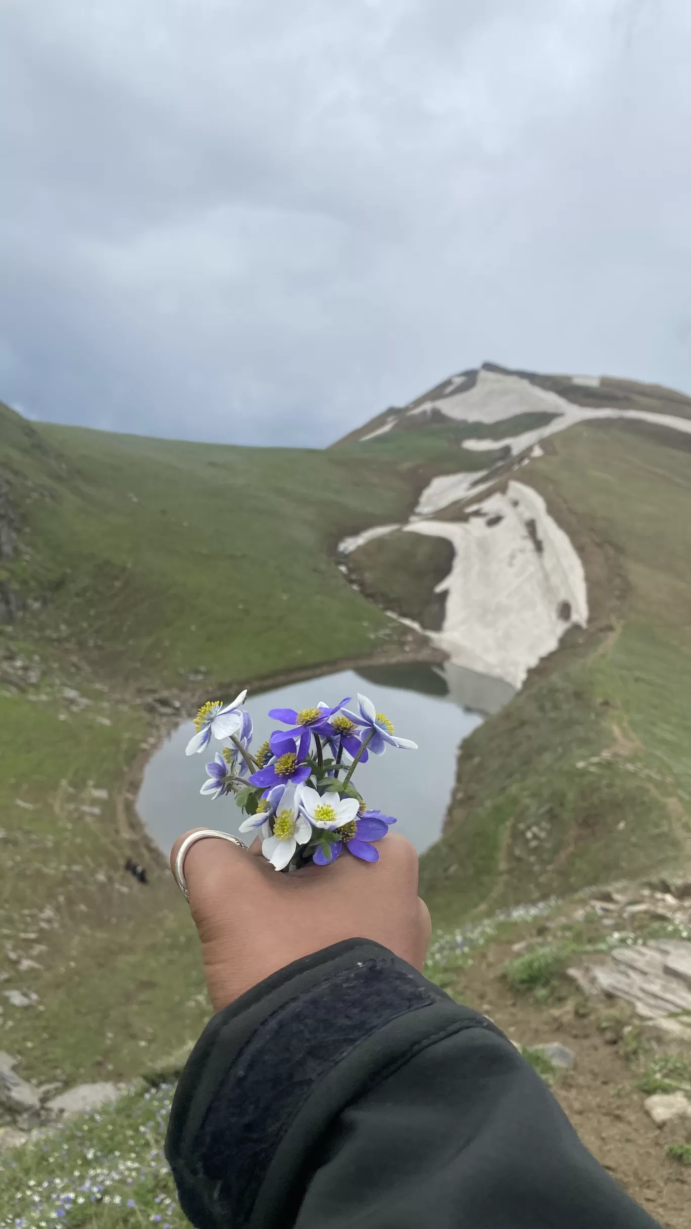 Photo of Rani sui lake & Saurkundi pass shop By Munjalkumar