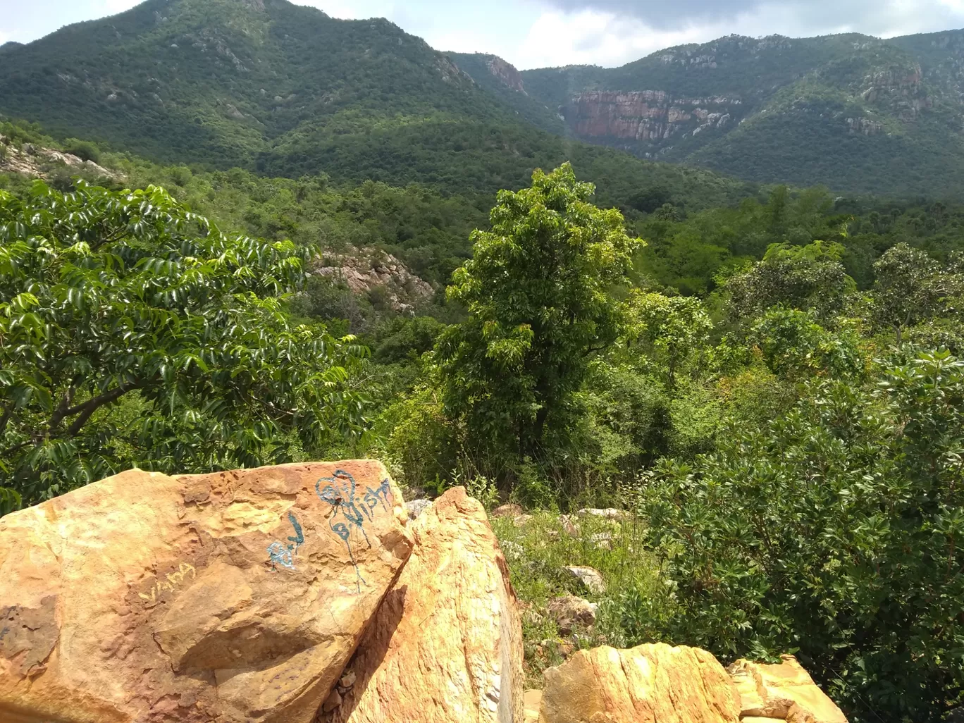 Photo of Tada Waterfalls By Amit Sheoran