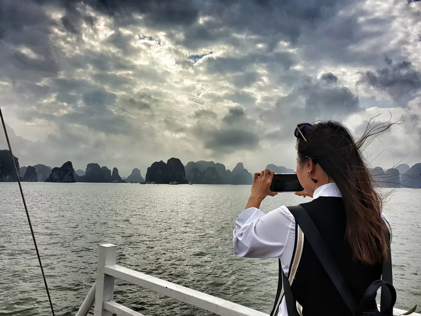 Photo of Hạ Long Bay By Debasis Mahapatra