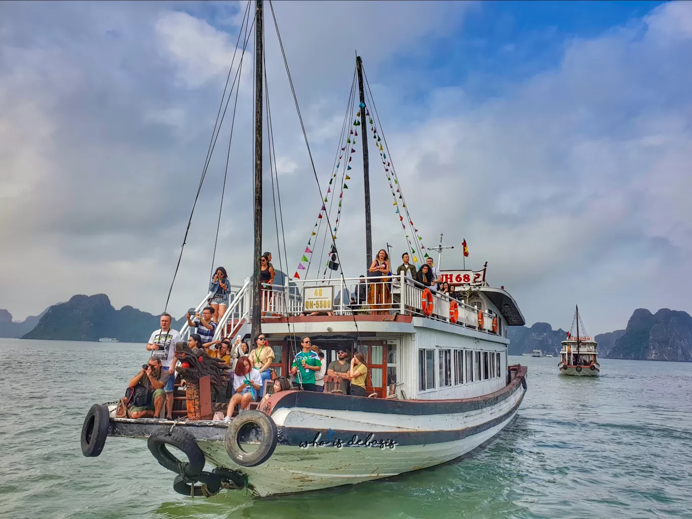 Photo of Hạ Long Bay By Debasis Mahapatra