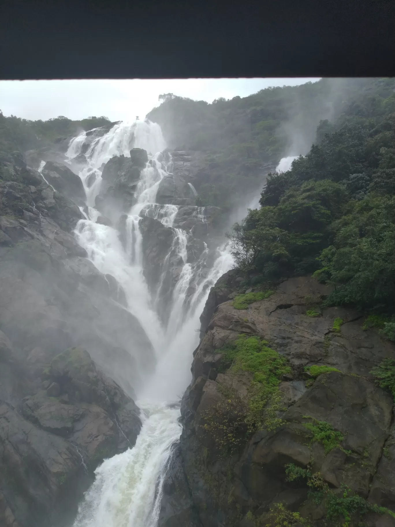 Photo of Dudhsagar Falls By Kathir Vel