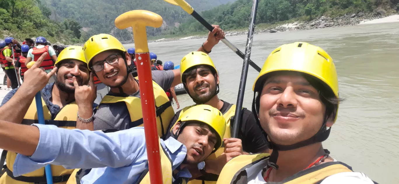 Photo of Rishikesh By Krishna Maheshwari