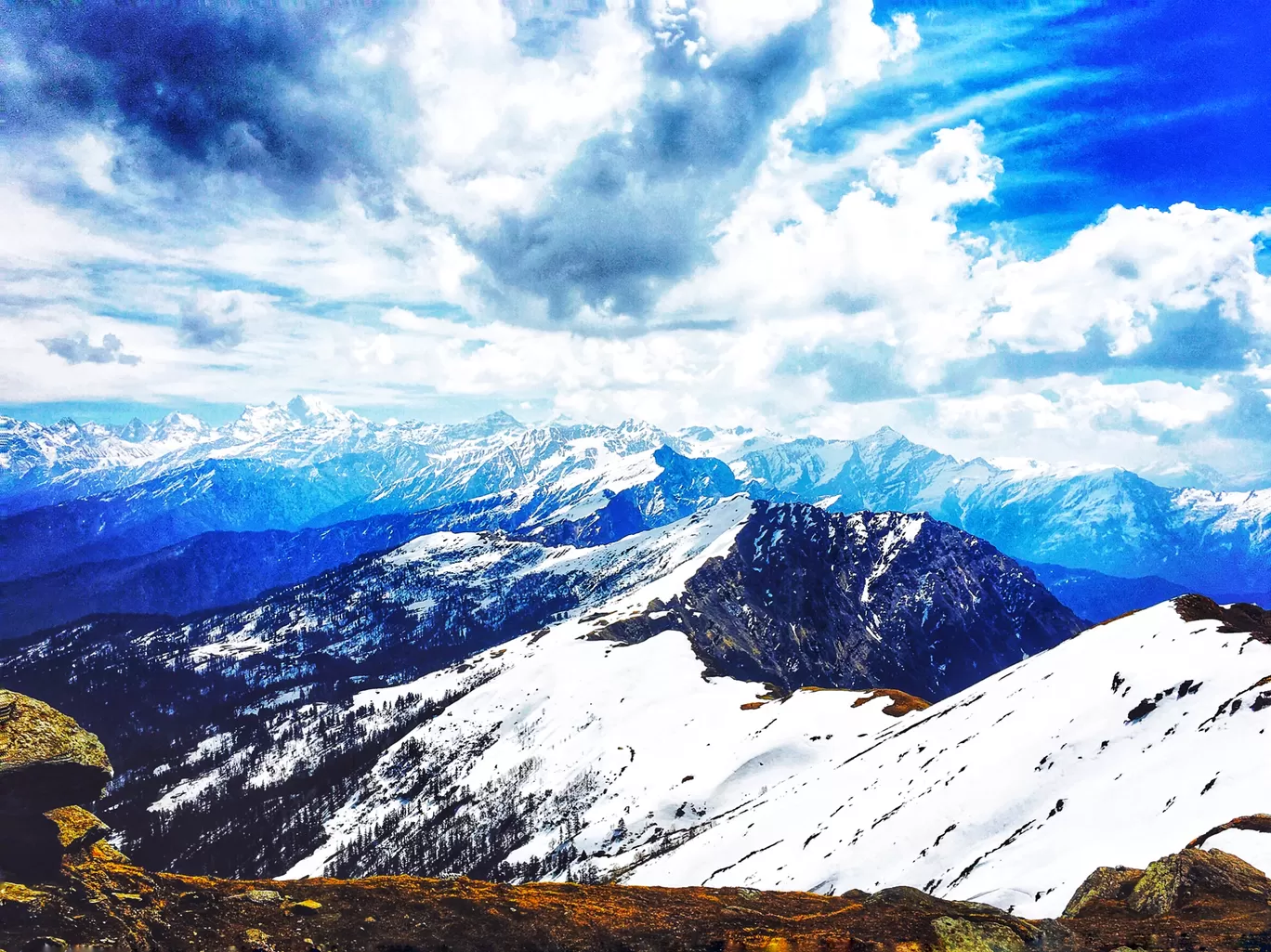 Photo of Kedarkantha Summit By isha hyanki
