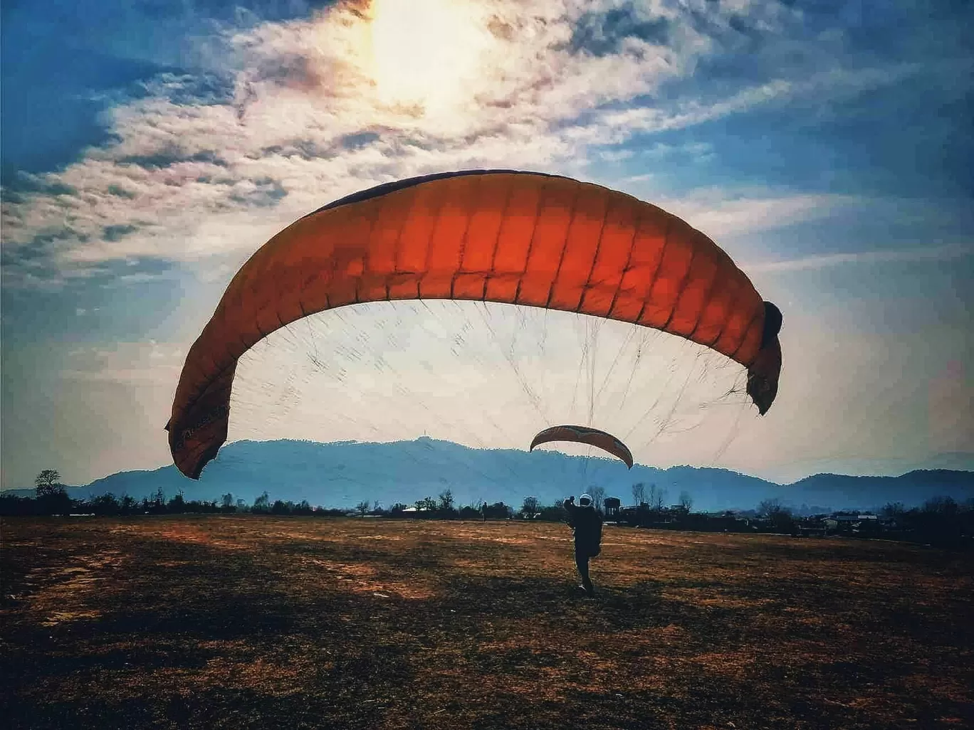 Photo of Bir Billing Paragliding By Vibudh Jain