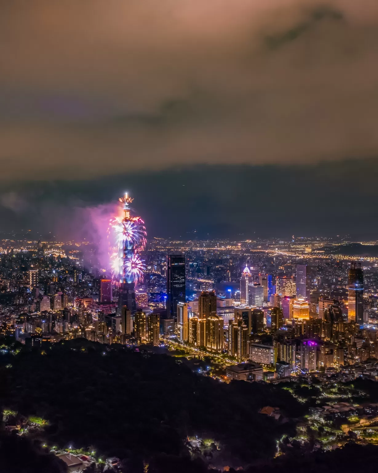 Photo of TAIPEI 101 By mayank tiwari