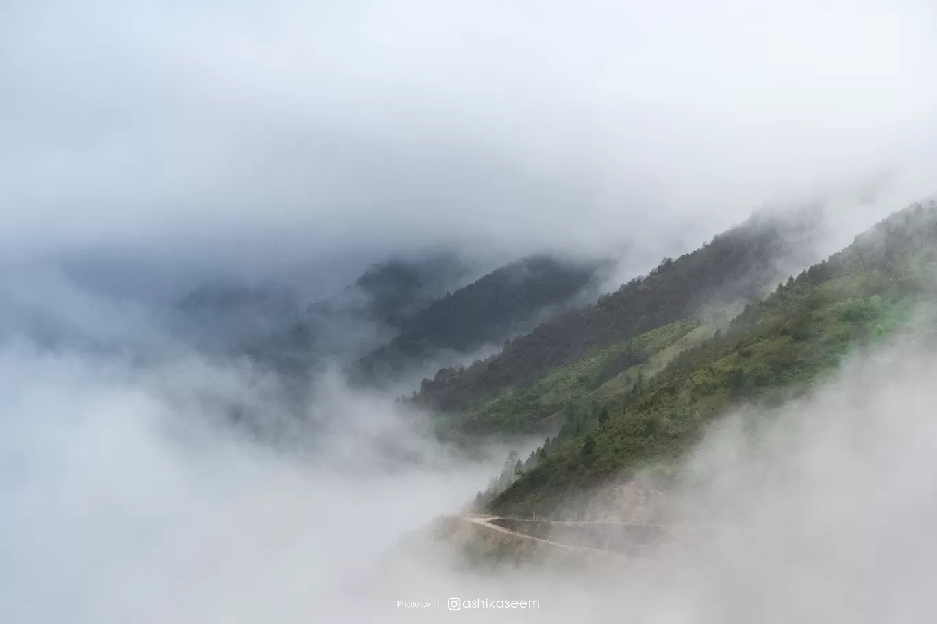 Photo of Bum La Pass By Ashik Aseem