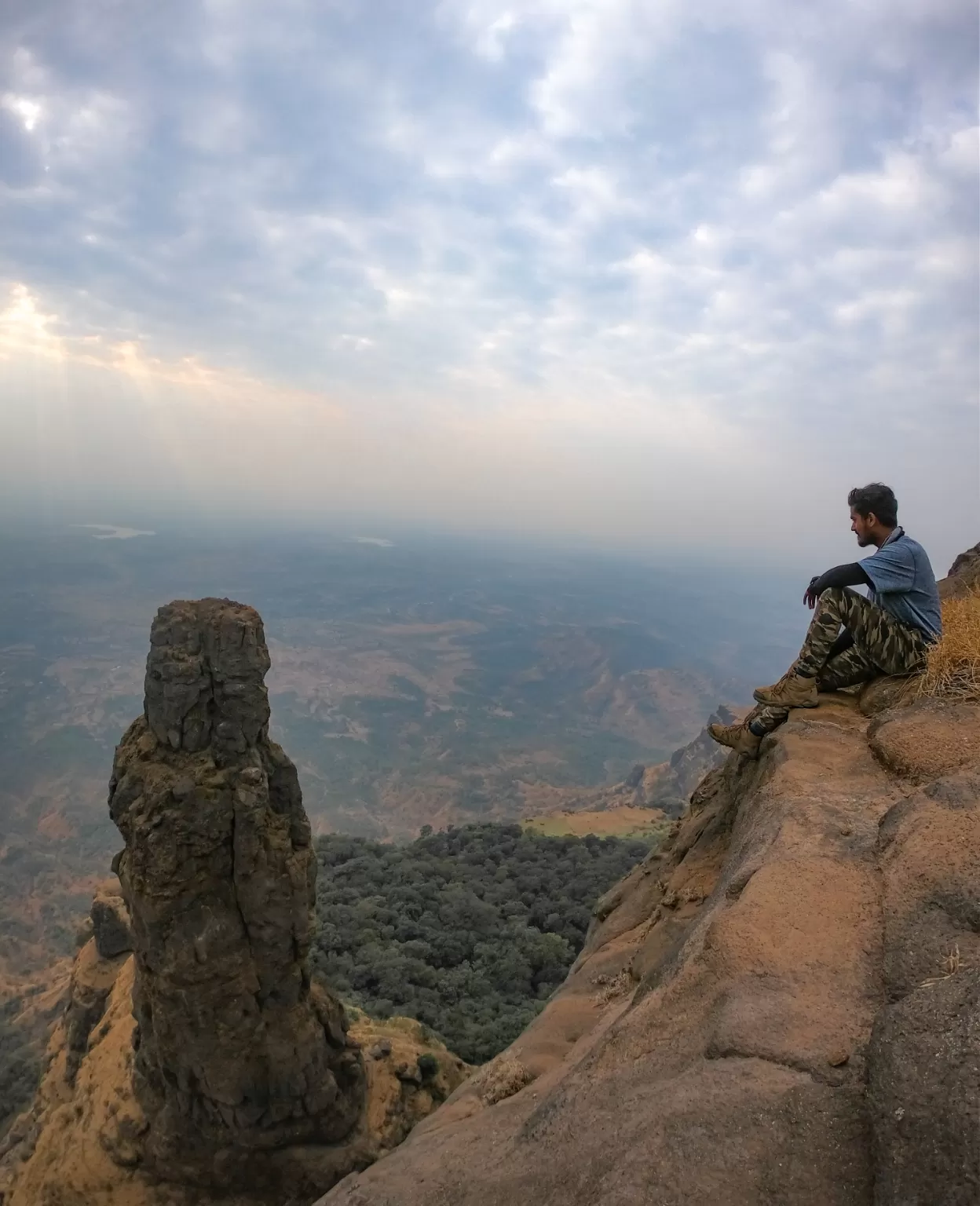 Photo of Jivdhan Fort By Swapnil Jagtap