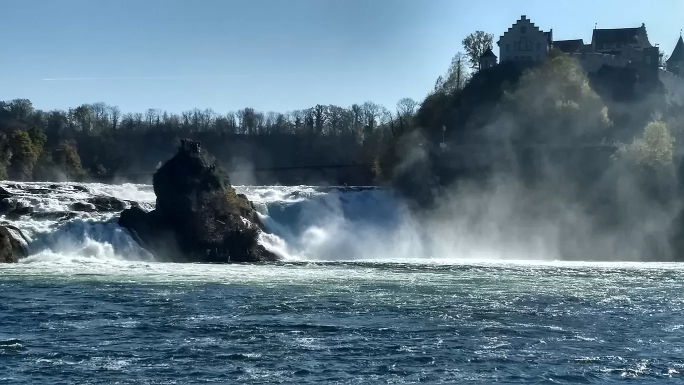 Photo of Rhine Falls By Hariharan