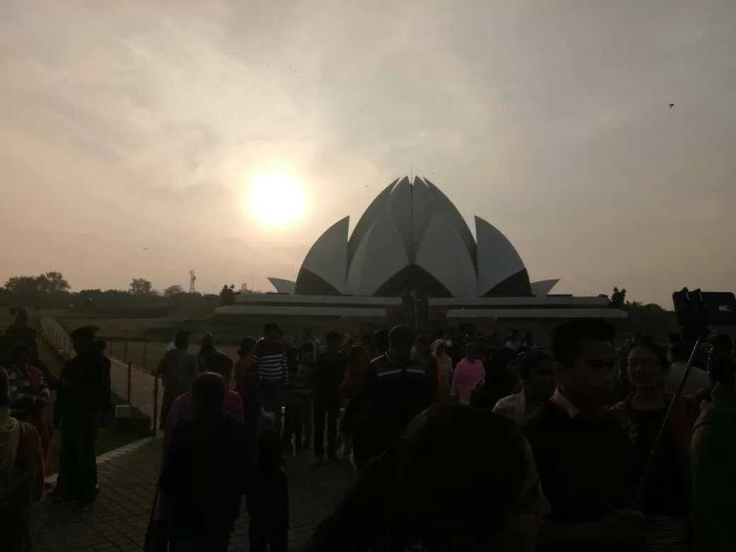 Photo of Lotus Temple Road By HRithik Thakur