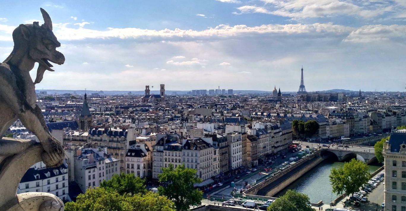 Photo of Cathédrale Notre-Dame de Paris By coloursofwanderlust 