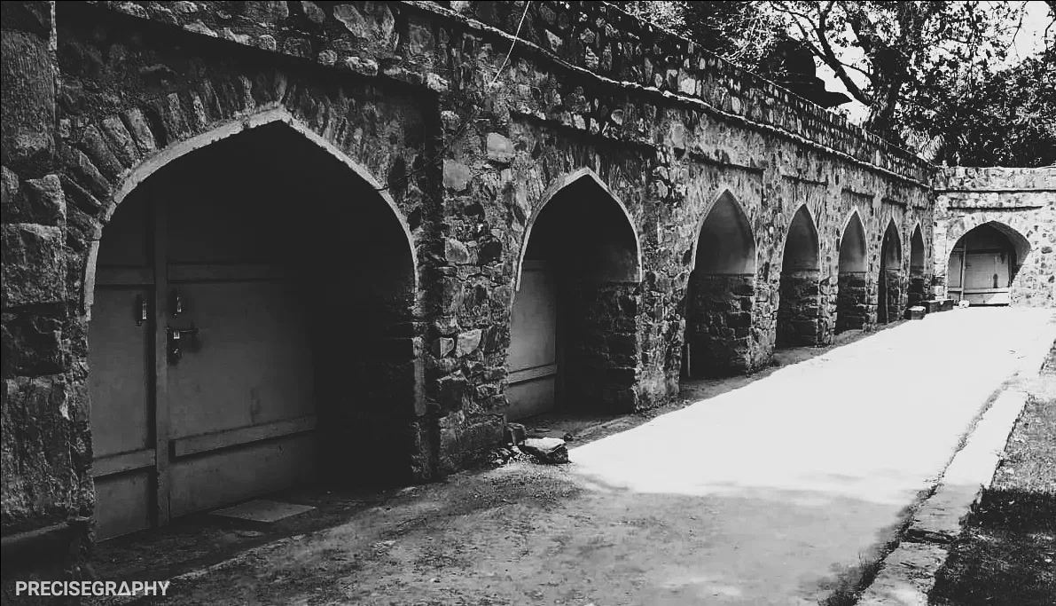 Photo of Qutub Minar By PRECISE GR∆PHY