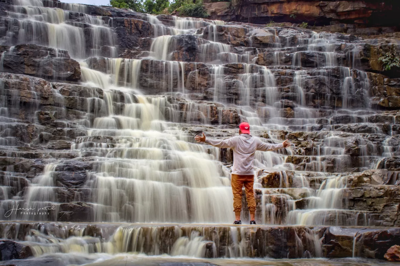 Photo of Mandwa Waterfall By Harsh Patel