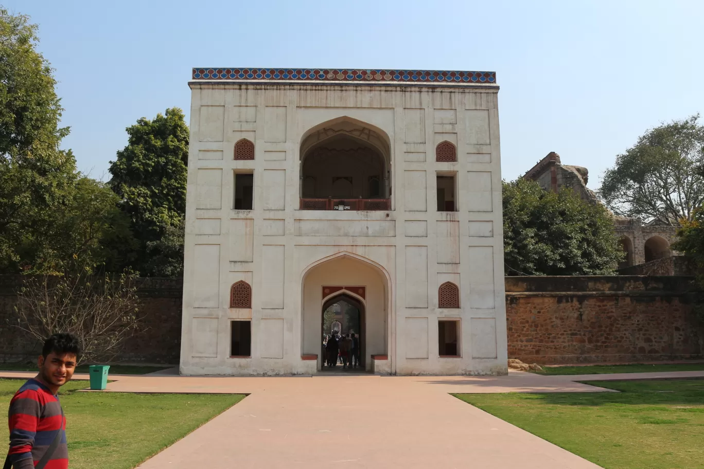 Photo of New Delhi By Faltuvlogger