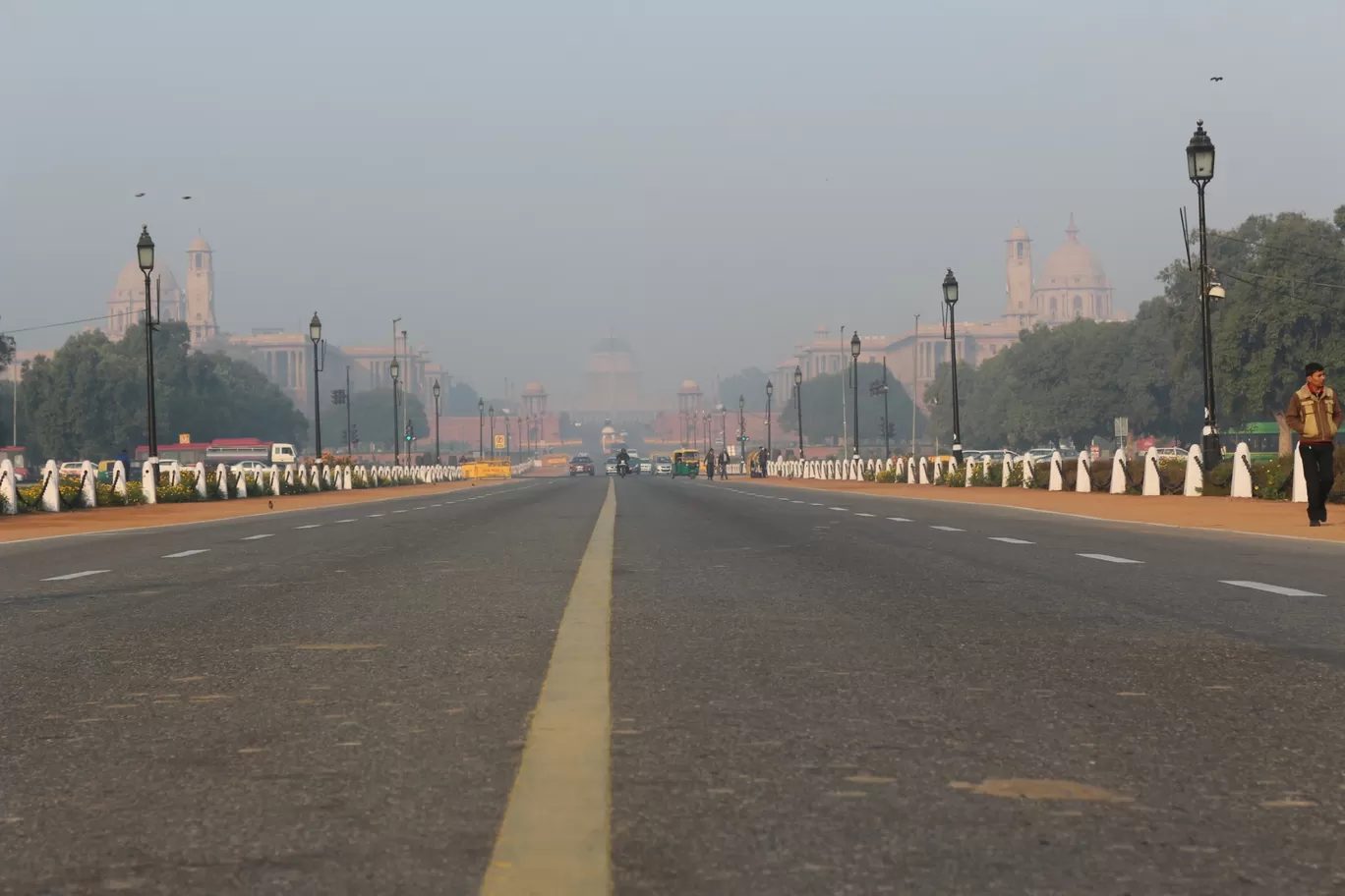 Photo of New Delhi By Faltuvlogger