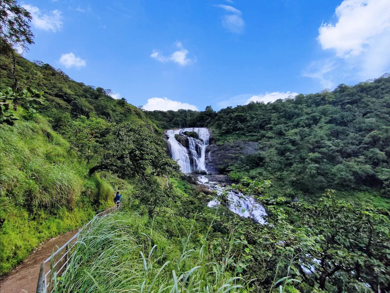 Photo of Mallalli Waterfalls By iamasanchari (Natesh Achar)