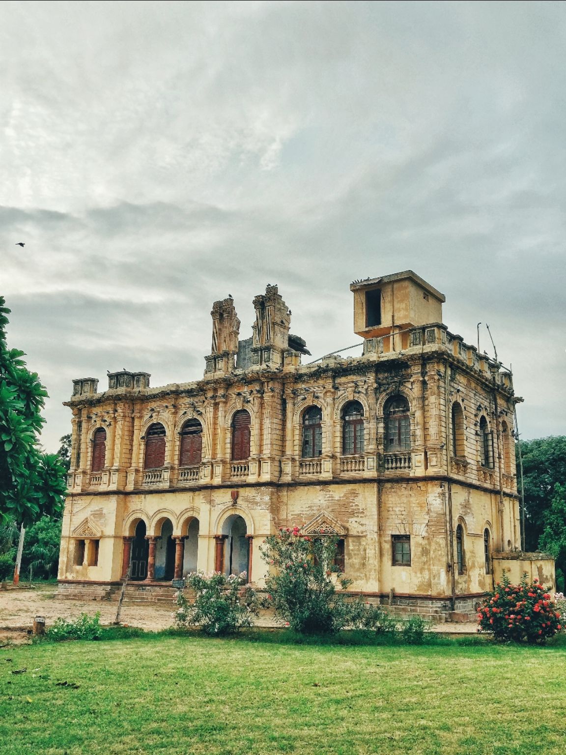 Photo of Sharad Baug Palace By Bhavya Jadeja