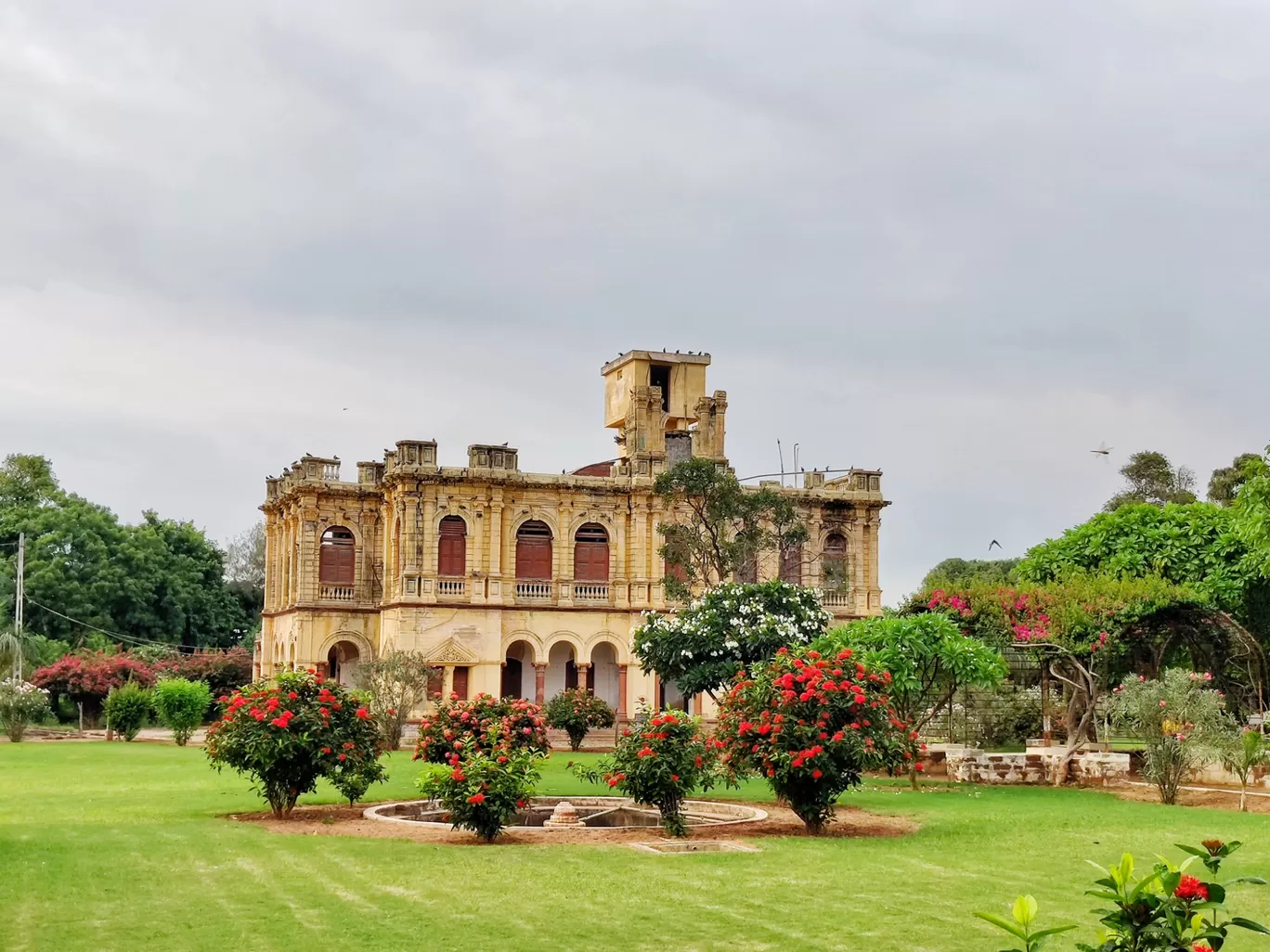 Photo of Sharad Baug Palace By Bhavya Jadeja