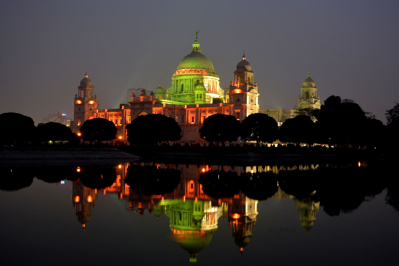 Photo of Victoria Memorial By Sujan Dey