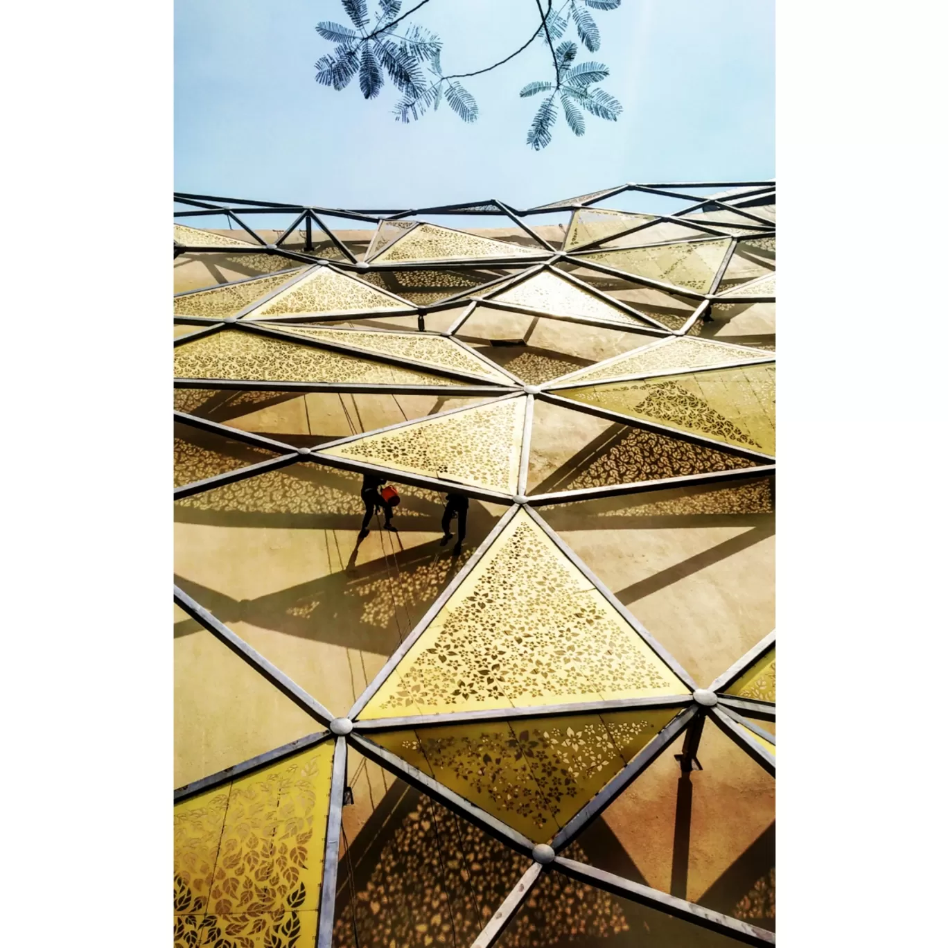 Photo of Quest Mall By Rahul Biswas
