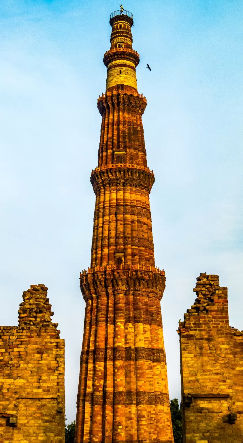 Photo of Qutub Minar By Sanchit Goyal