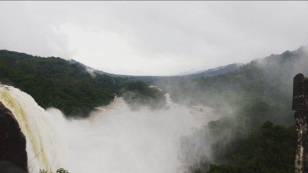 Photo of Athirapilly and Charpa Waterfalls By Kiran Vijayan