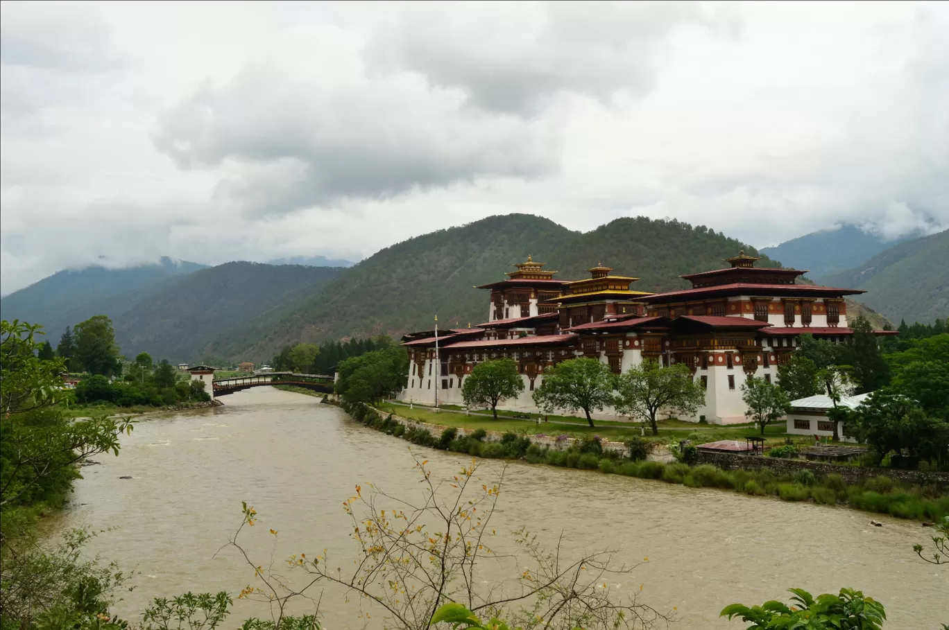 Photo of Bhutan By Pranav Mehendale