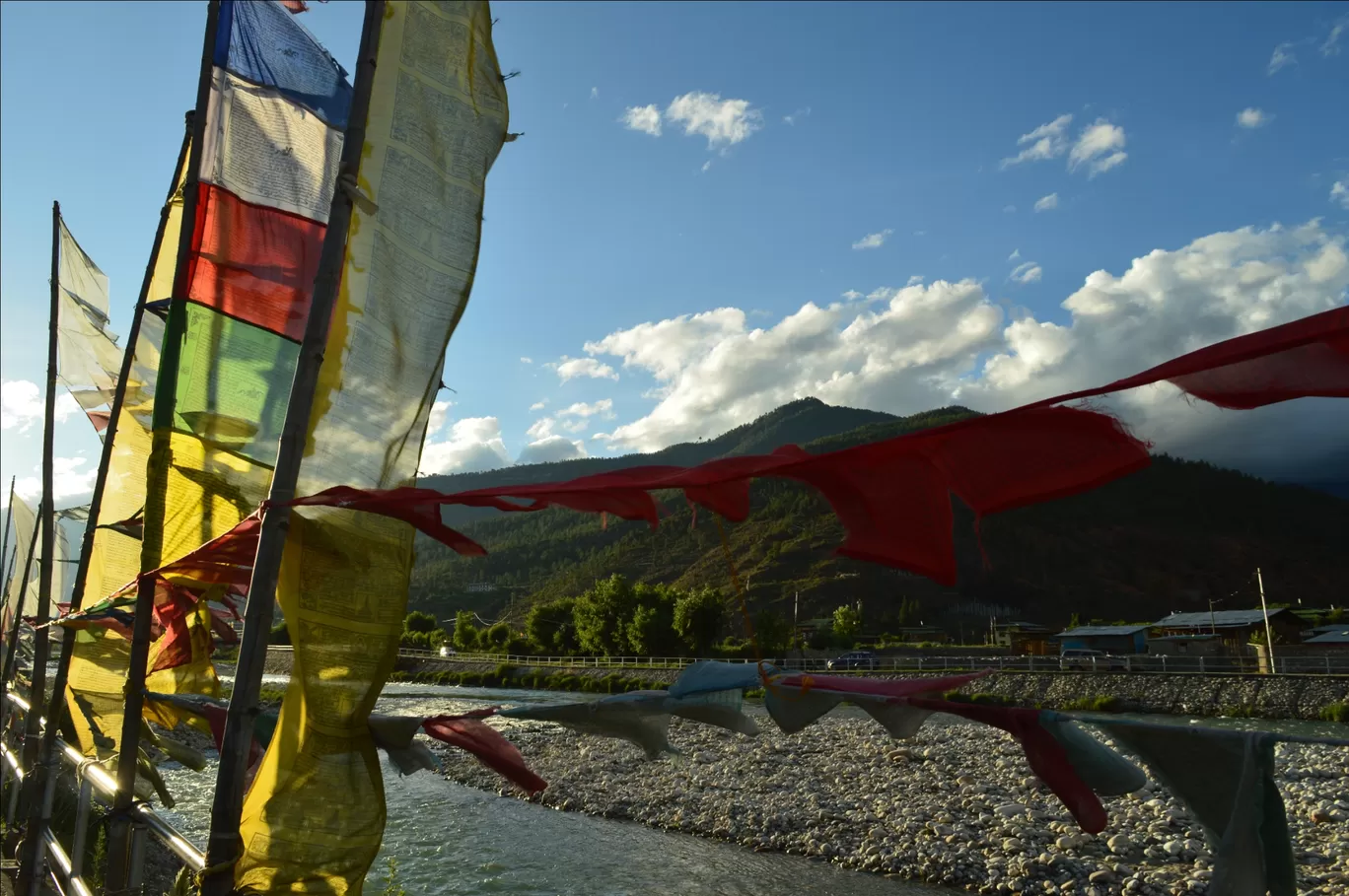 Photo of Bhutan By Pranav Mehendale
