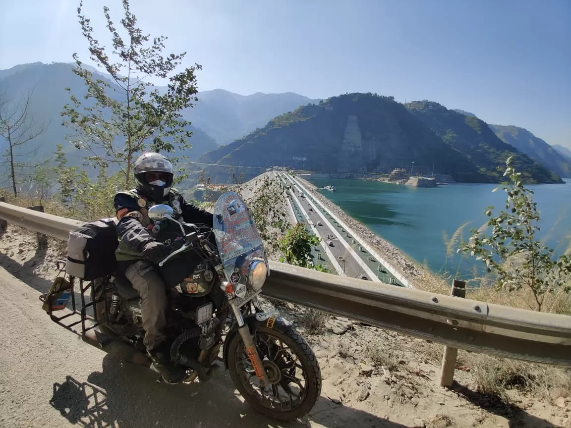 Photo of Tehri Dam By India On Road