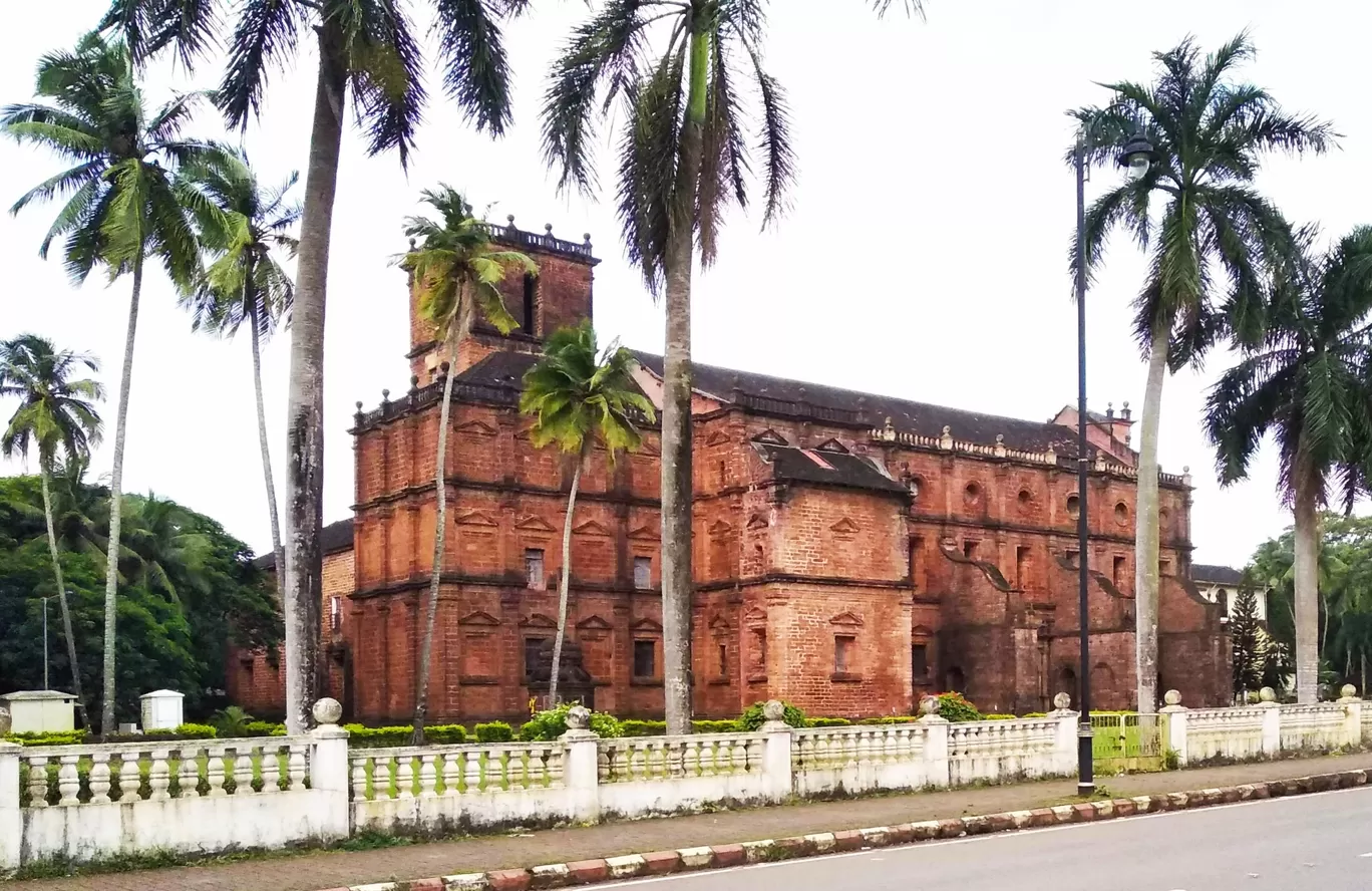 Photo of Basilica of Bom Jesus By Sagar Toppo