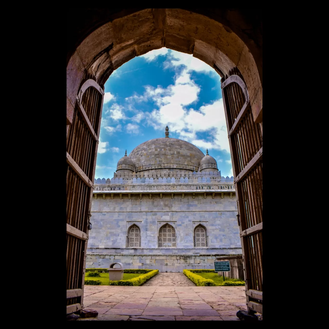 Photo of Hoshang Shah Tomb By Sony Rajput