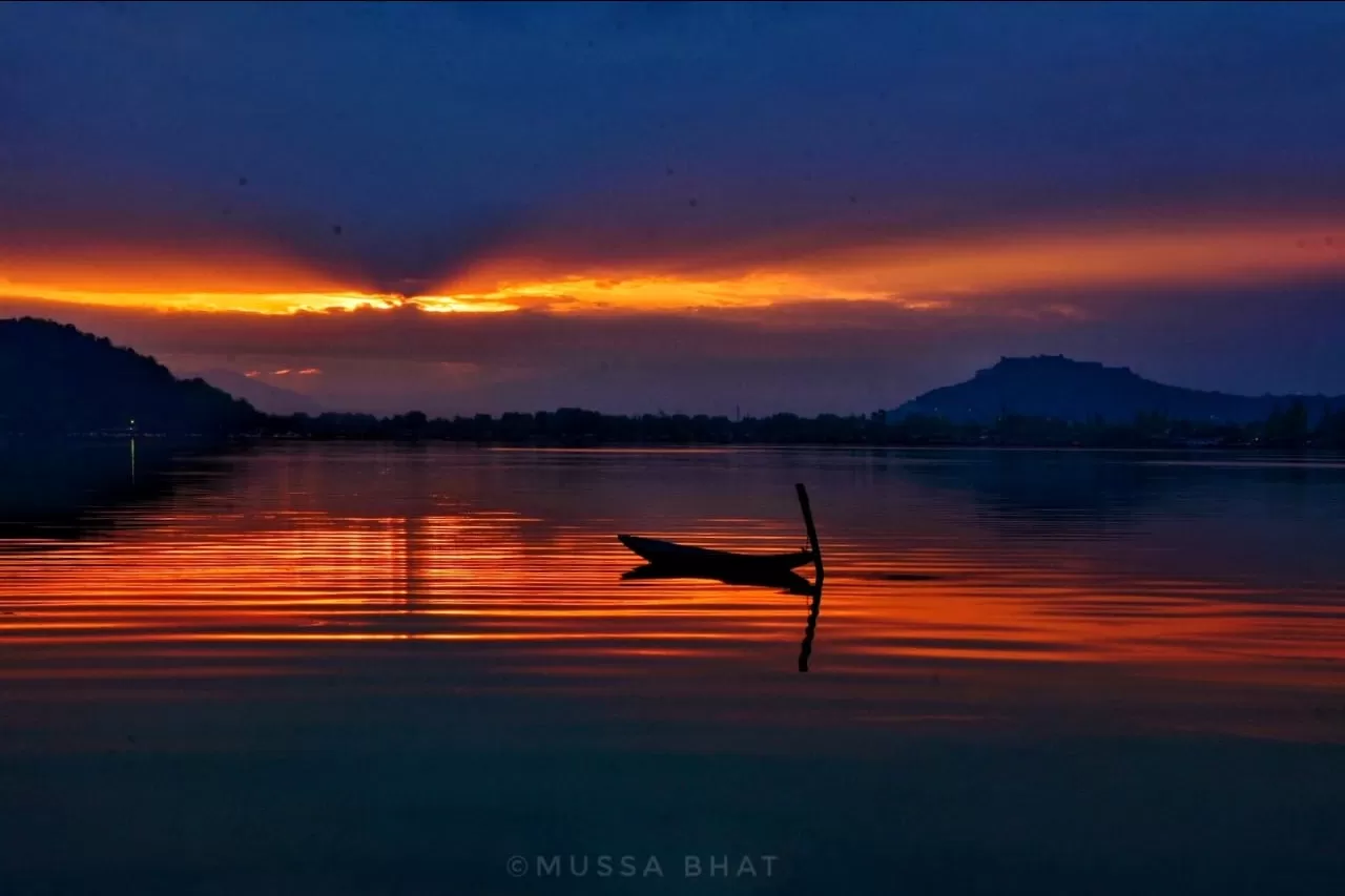 Photo of Dal Lake By Mussa Bhat