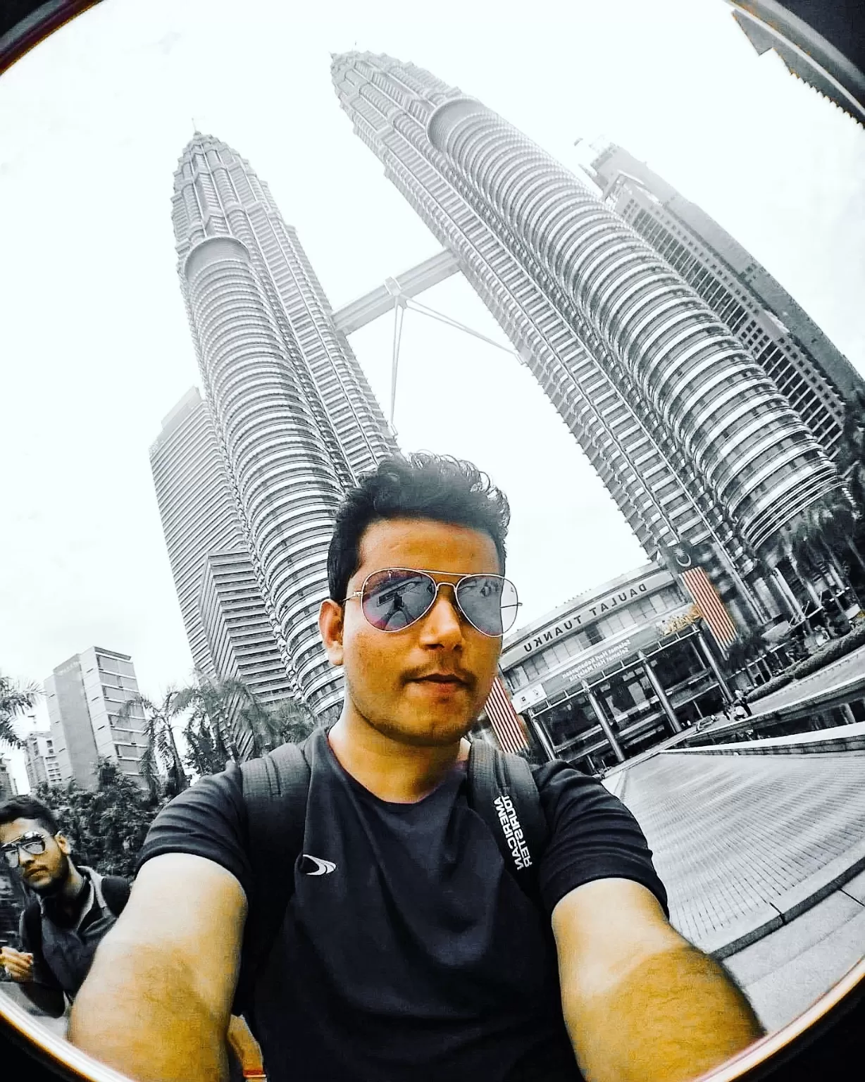 Photo of Petronas Twin Towers By TheRockingSarvesh